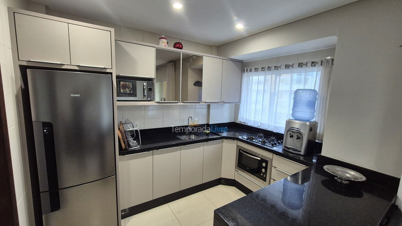 Apartamento para alquiler de vacaciones em Bombinhas (Praia de Bombas)