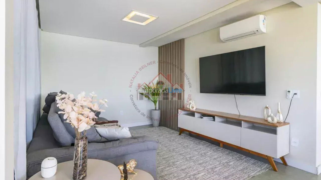 House for vacation rental in Bombinhas (Praia de Zimbros)