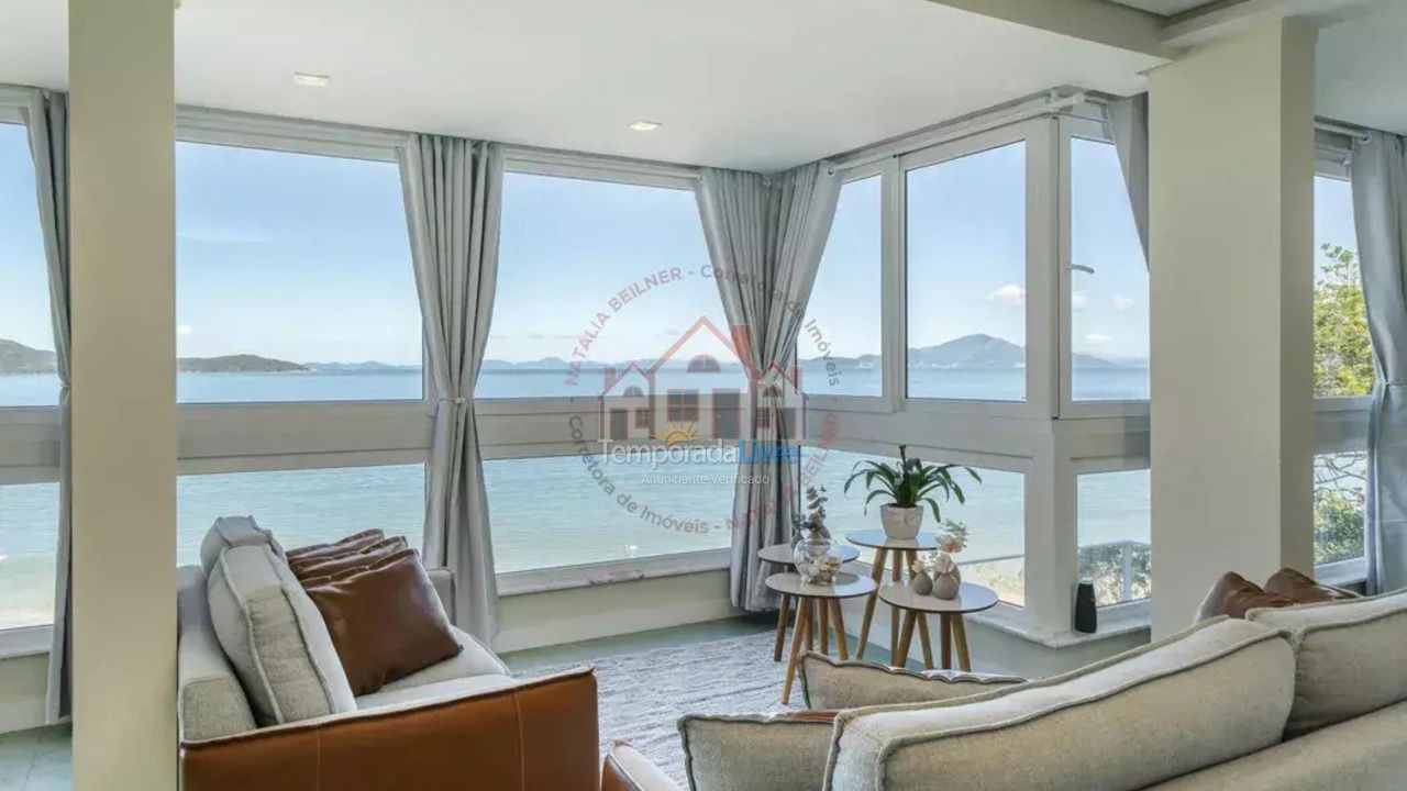 House for vacation rental in Bombinhas (Praia de Zimbros)