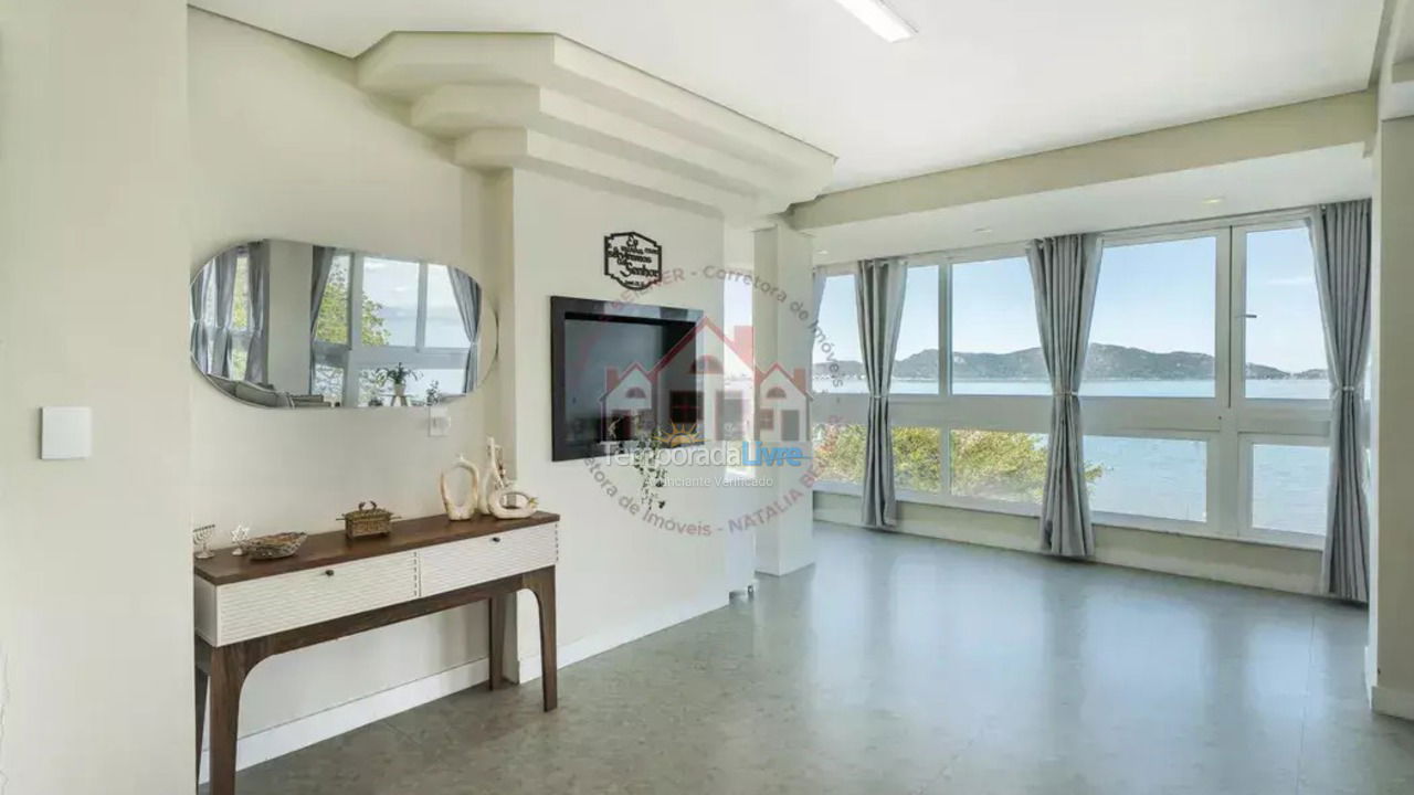 House for vacation rental in Bombinhas (Praia de Zimbros)