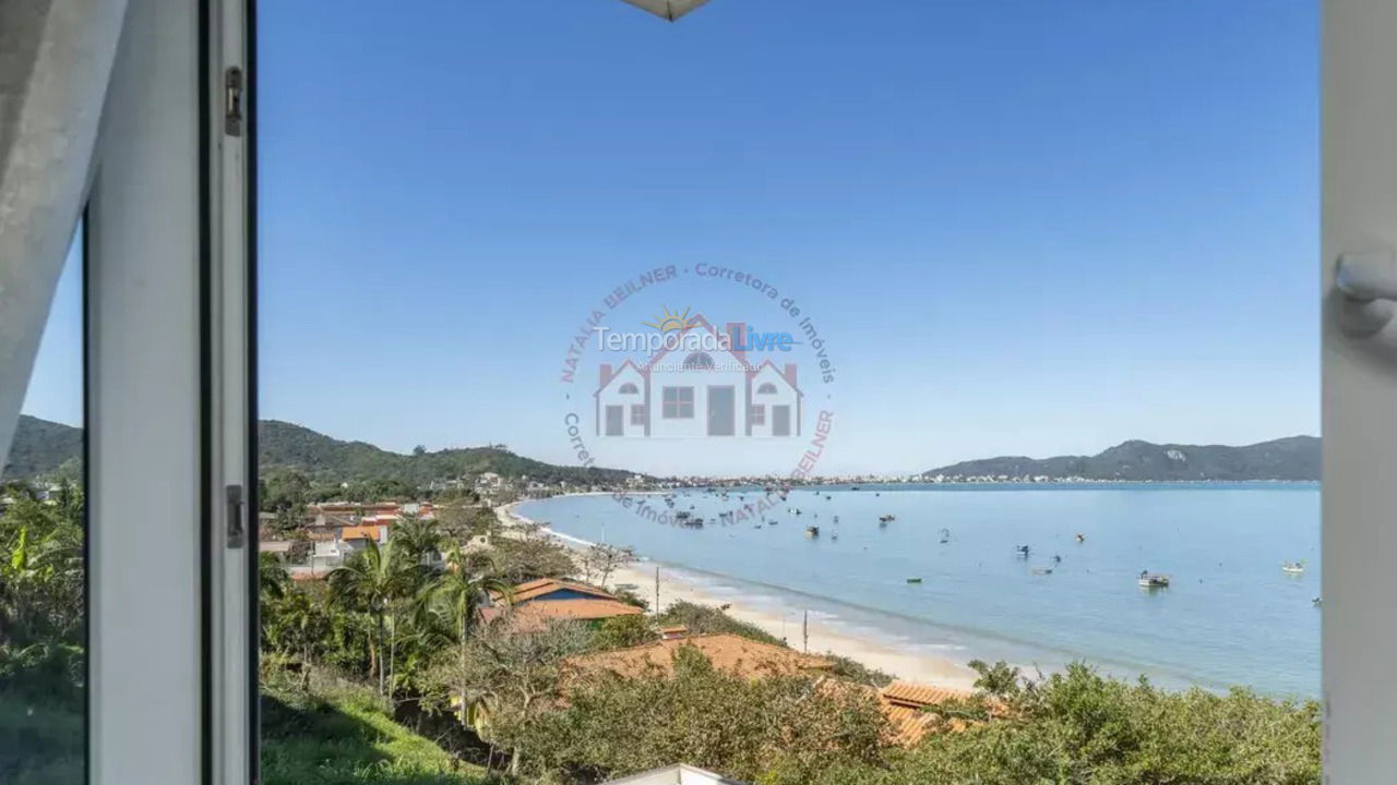 House for vacation rental in Bombinhas (Praia de Zimbros)