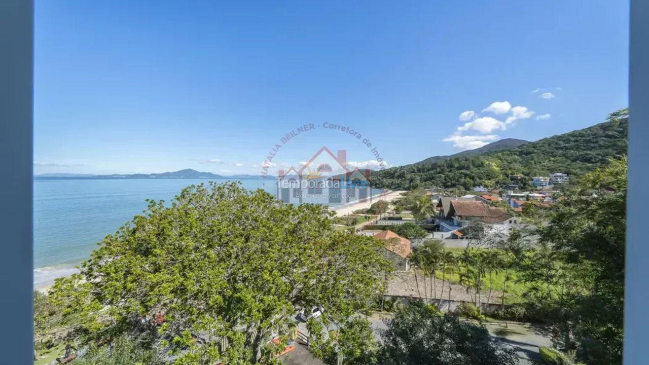 House for vacation rental in Bombinhas (Praia de Zimbros)