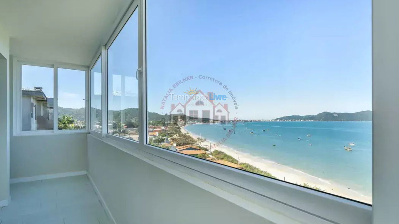 House for vacation rental in Bombinhas (Praia de Zimbros)
