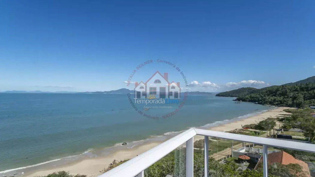 House for vacation rental in Bombinhas (Praia de Zimbros)