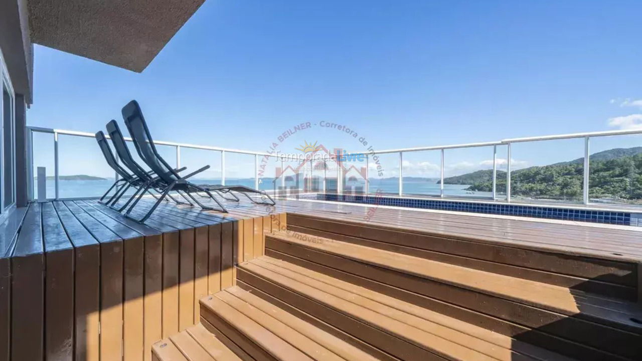 House for vacation rental in Bombinhas (Praia de Zimbros)