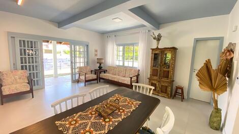 Hermosa casa a 50 metros de la playa del mar en Canto Grande