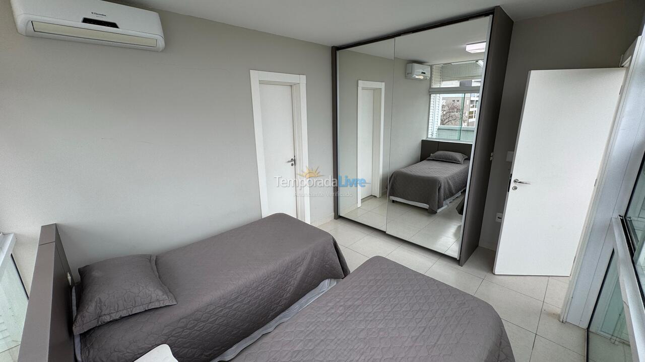 Apartment for vacation rental in Bombinhas (Mariscal)