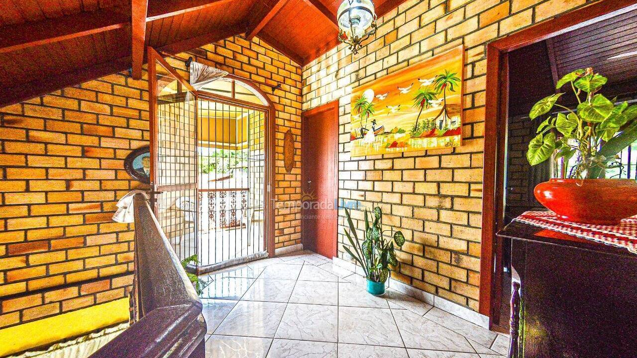Casa para alquiler de vacaciones em Bombinhas (Praia de Bombinhas)