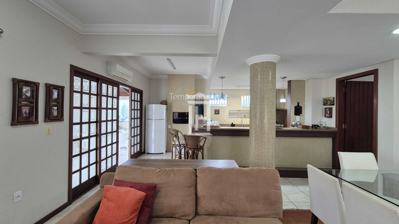 House for vacation rental in Florianopolis (Jurerê Internacional)