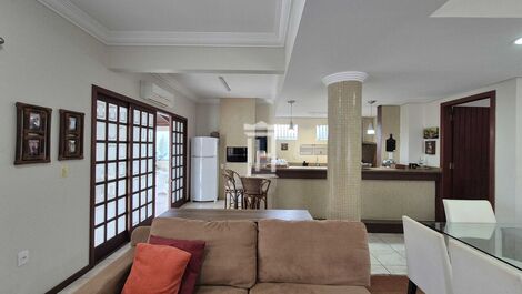 5-Bedroom Vacation Home in Jurerê Internacional