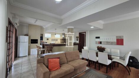 5-Bedroom Vacation Home in Jurerê Internacional