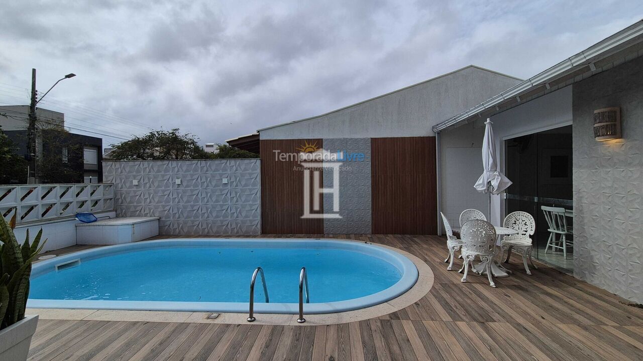 House for vacation rental in Florianopolis (Jurerê Internacional)