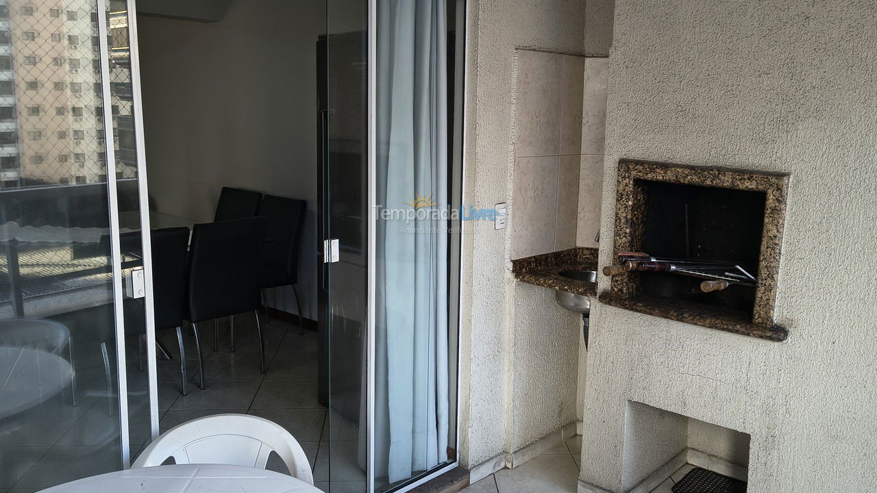 Apartamento para aluguel de temporada em Itapema (Meia Praia)