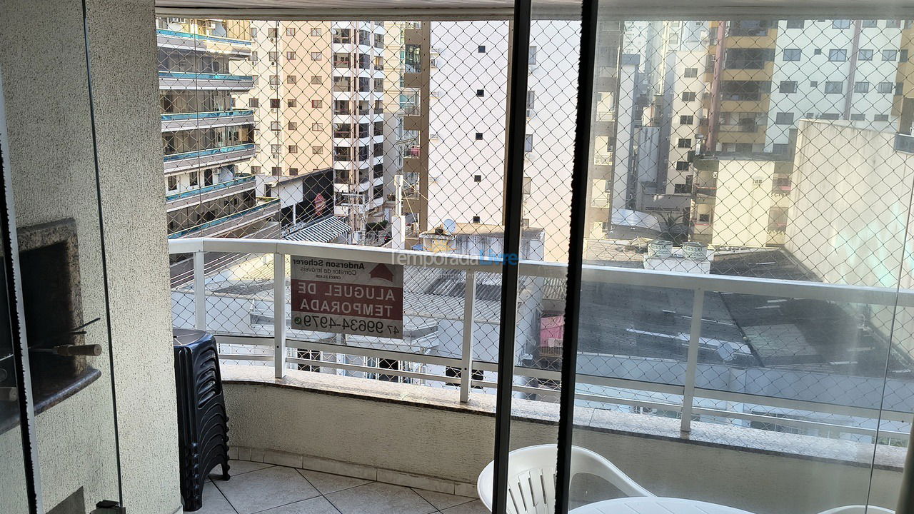 Apartamento para aluguel de temporada em Itapema (Meia Praia)