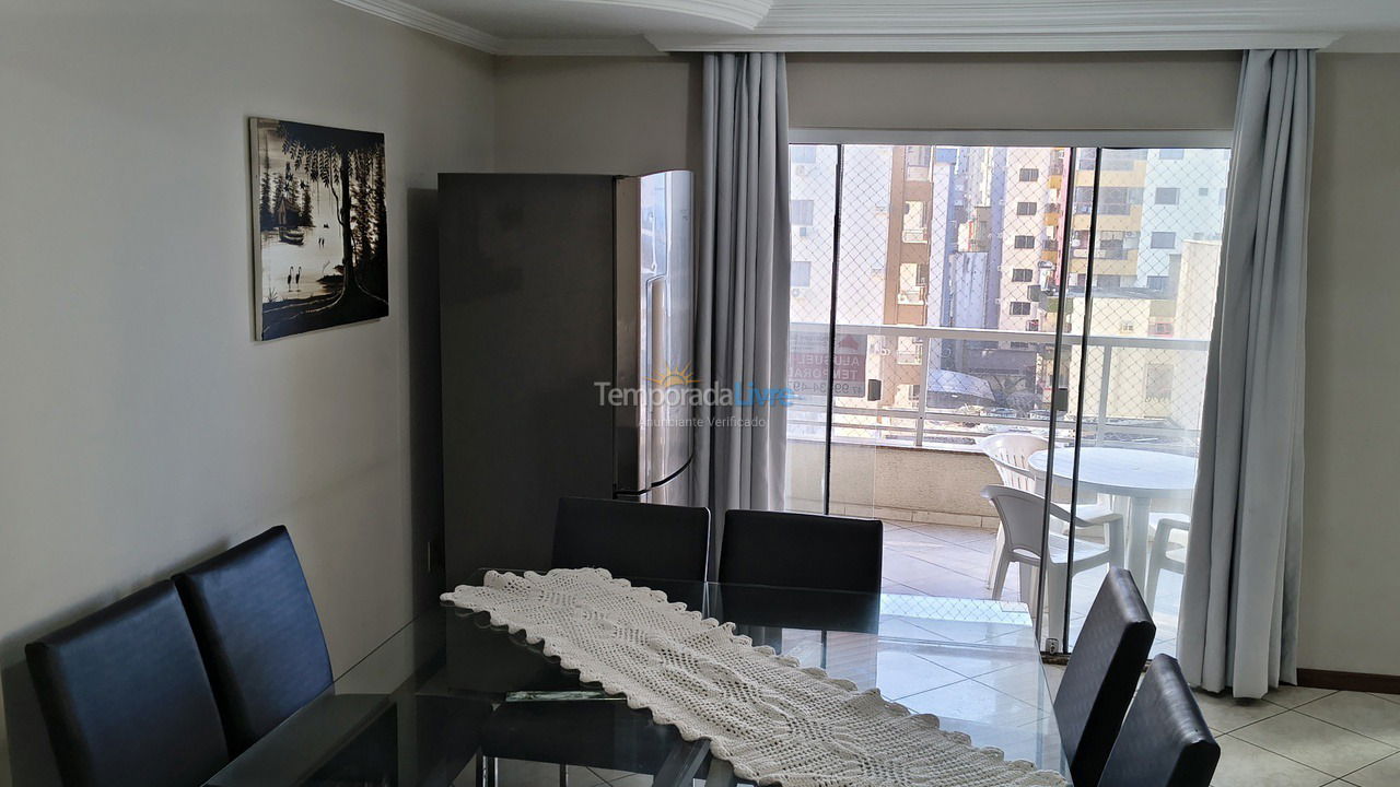 Apartamento para aluguel de temporada em Itapema (Meia Praia)