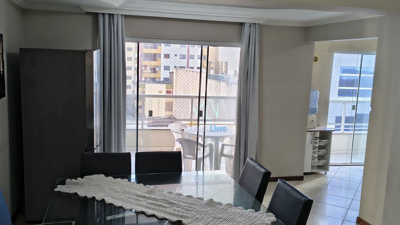 Apartamento para aluguel de temporada em Itapema (Meia Praia)