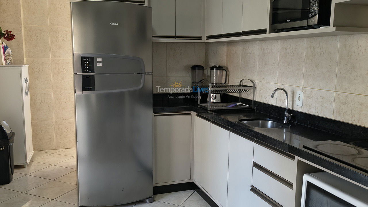 Apartamento para aluguel de temporada em Itapema (Meia Praia)