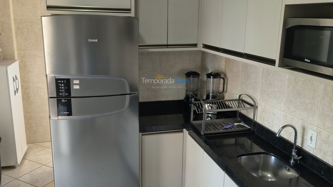 Apartamento para aluguel de temporada em Itapema (Meia Praia)