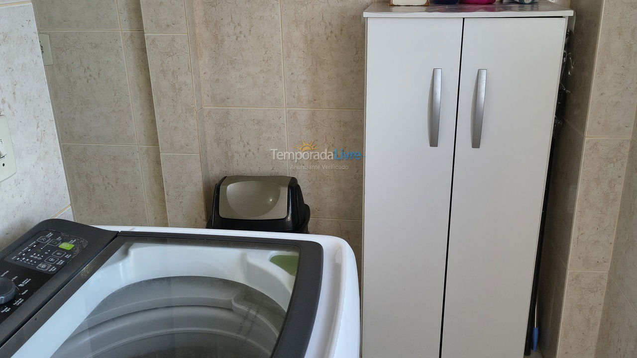Apartamento para aluguel de temporada em Itapema (Meia Praia)