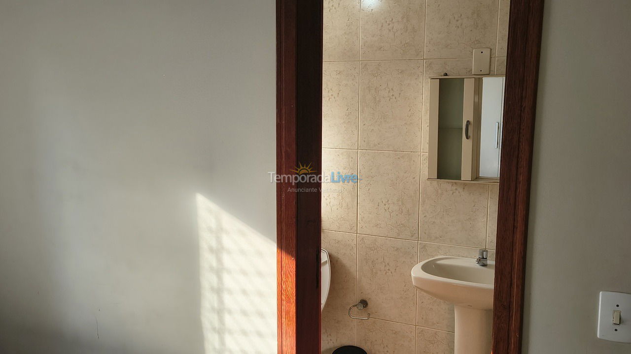 Apartamento para aluguel de temporada em Itapema (Meia Praia)