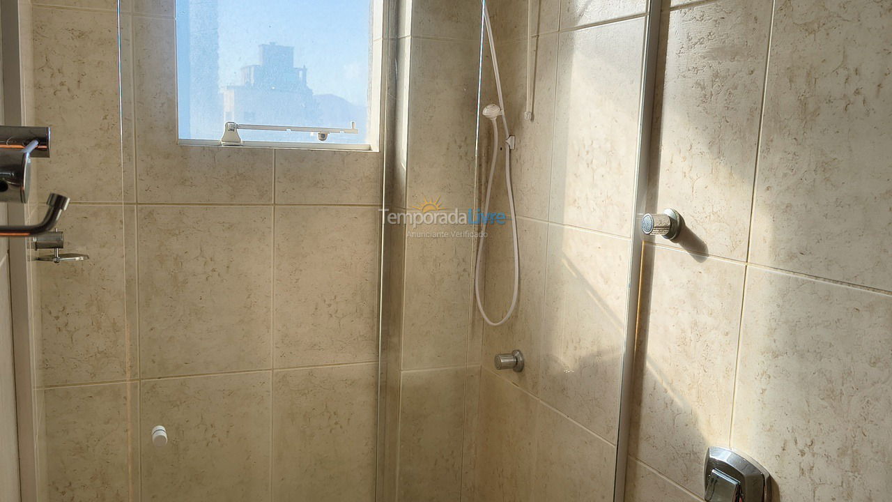 Apartamento para aluguel de temporada em Itapema (Meia Praia)