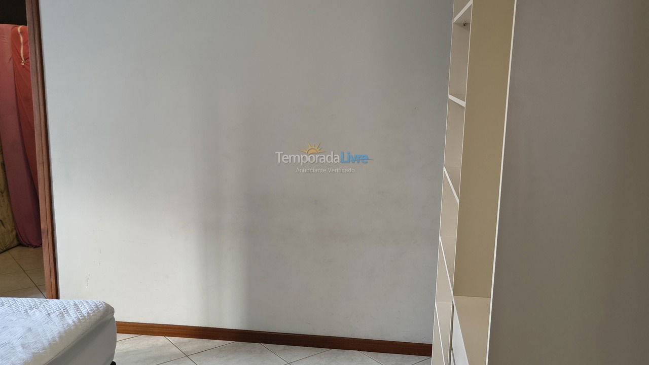 Apartamento para aluguel de temporada em Itapema (Meia Praia)