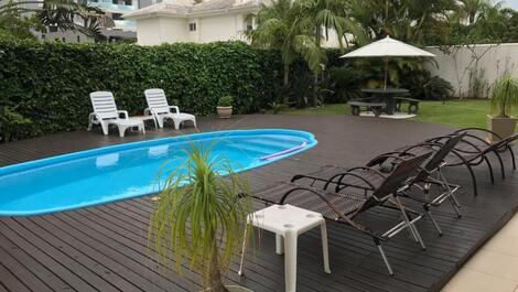 Luxury 6 Bedroom House in Jurerê Internacional