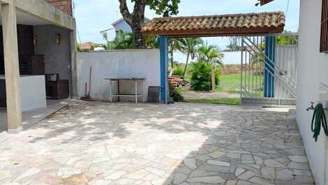 House in the corner of paradise