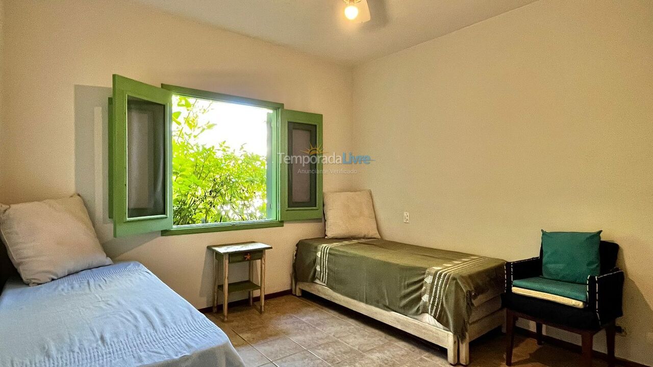 Casa para alquiler de vacaciones em São Sebastião (Praia da Baleia)