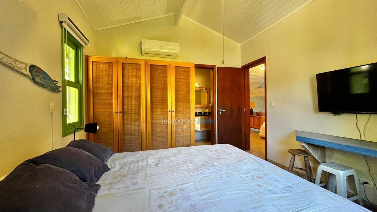 Casa para alquiler de vacaciones em São Sebastião (Praia da Baleia)