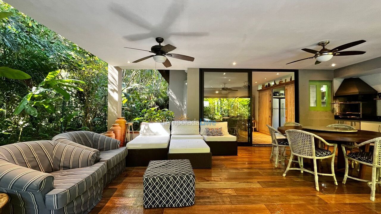 Casa para alquiler de vacaciones em São Sebastião (Praia da Baleia)