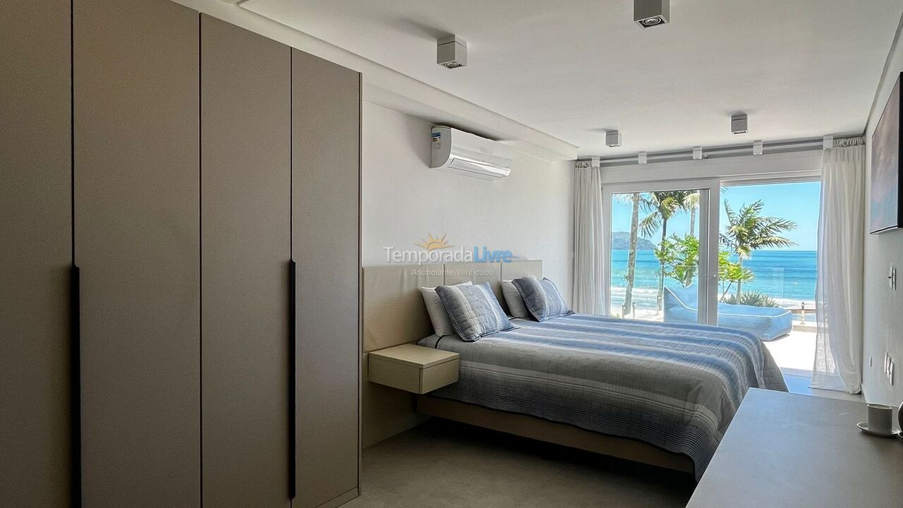 Casa para aluguel de temporada em São Sebastião (Praia da Baleia)