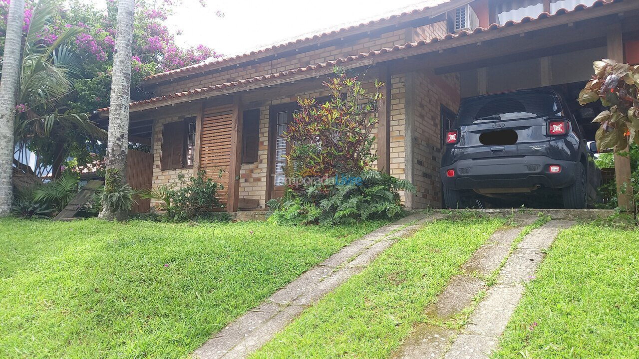 Casa para aluguel de temporada em Garopaba (Centro)