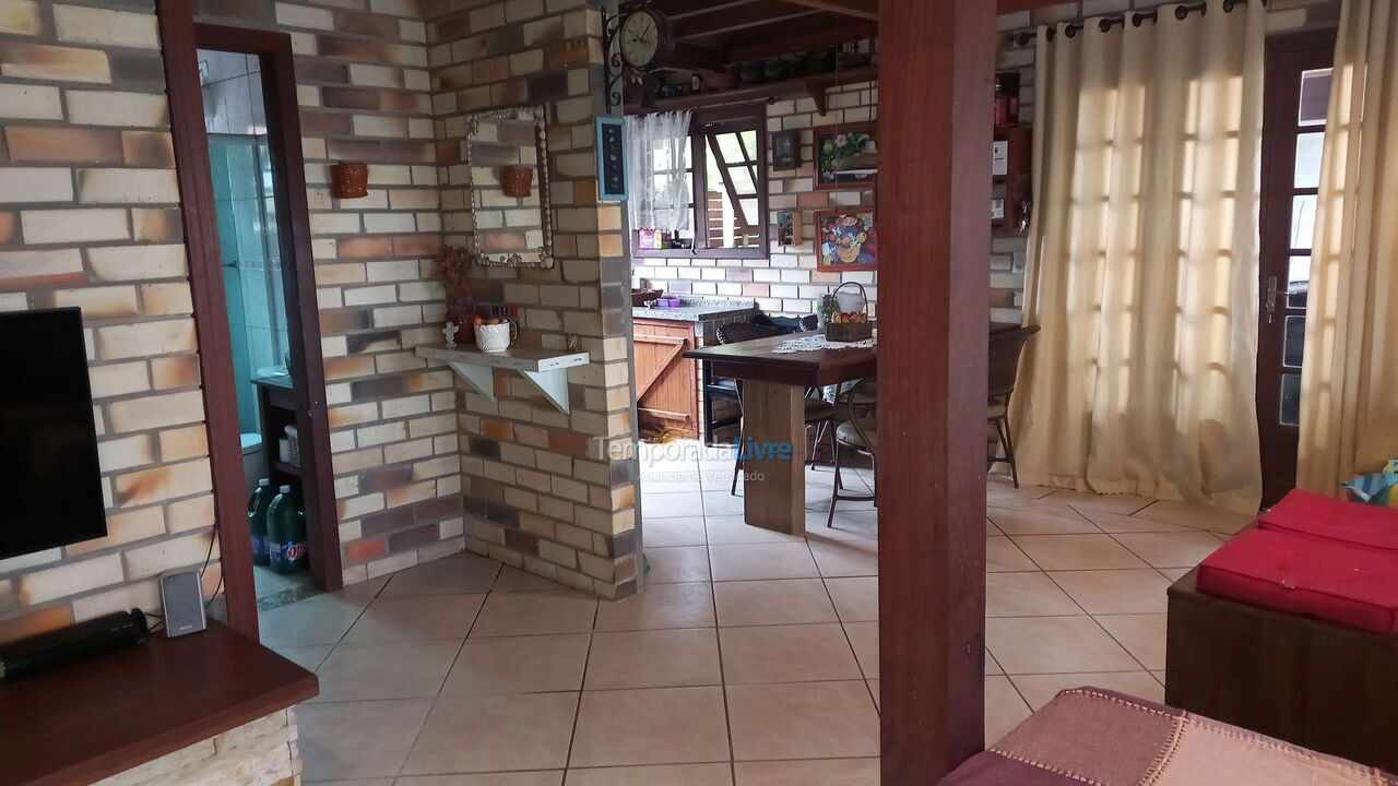 Casa para aluguel de temporada em Garopaba (Centro)