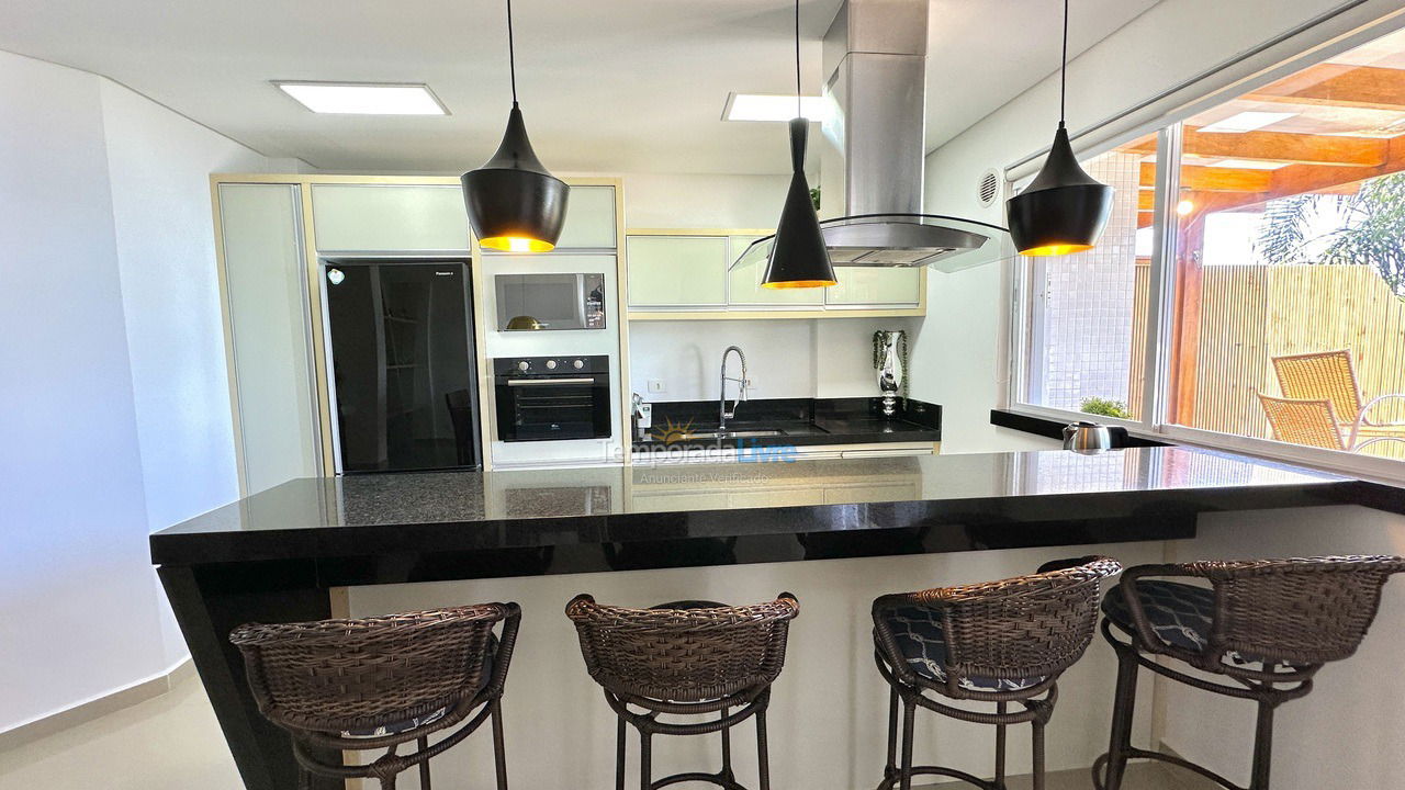 Apartamento para aluguel de temporada em Bombinhas (Lagoinha)