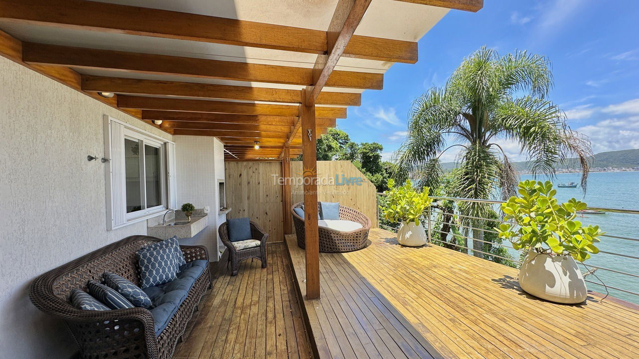 Apartamento para aluguel de temporada em Bombinhas (Lagoinha)