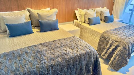 Mansion in Guarajuba with 7 Suites 50m from the Beach