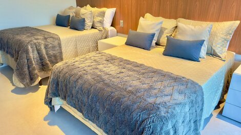 Mansion in Guarajuba with 7 Suites 50m from the Beach