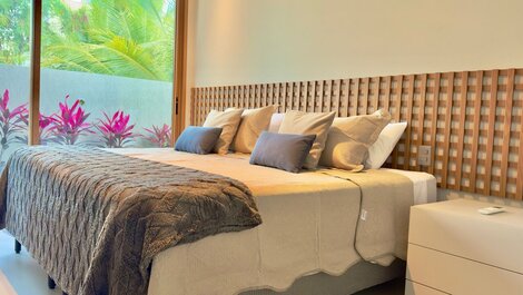 Mansion in Guarajuba with 7 Suites 50m from the Beach