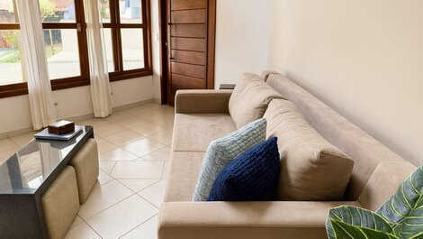 ¡A 4 minutos andando de la playa! Piscina, tranquilidad y comodidad.