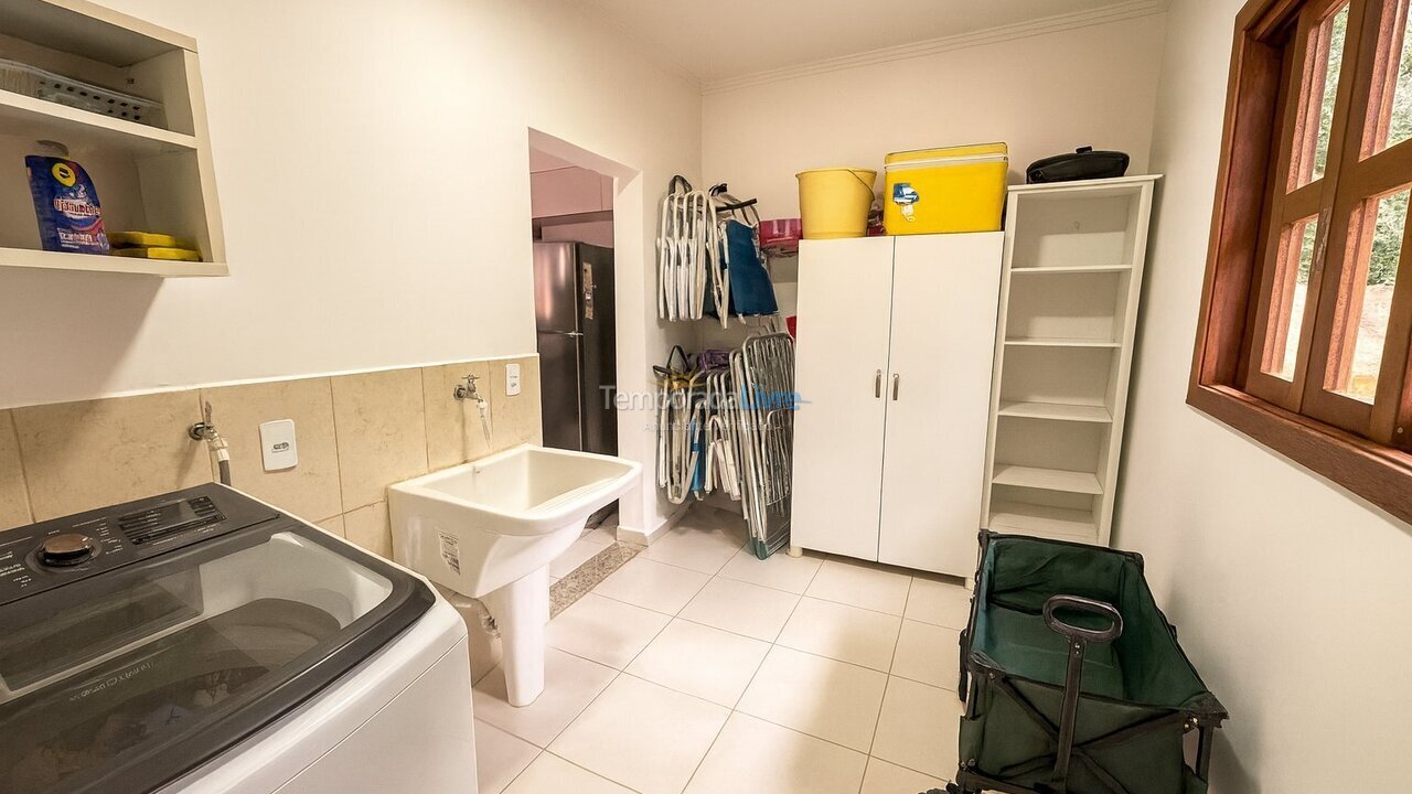 Casa para alquiler de vacaciones em São Sebastião (Praia da Boracéia)
