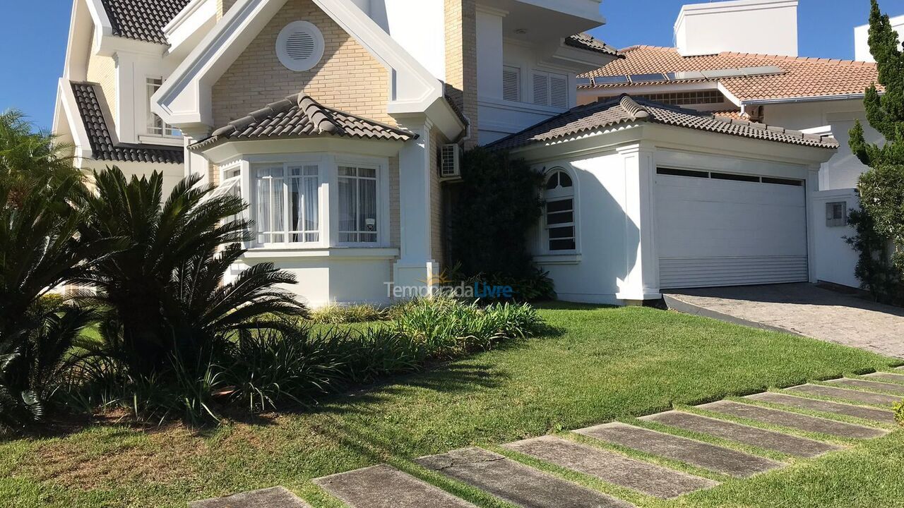 House for vacation rental in Florianopolis (Jurerê Internacional)