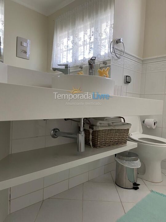 House for vacation rental in Florianopolis (Jurerê Internacional)