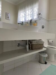 4-Suite House in Jurerê Internacional