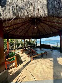 Anexo pé na areia