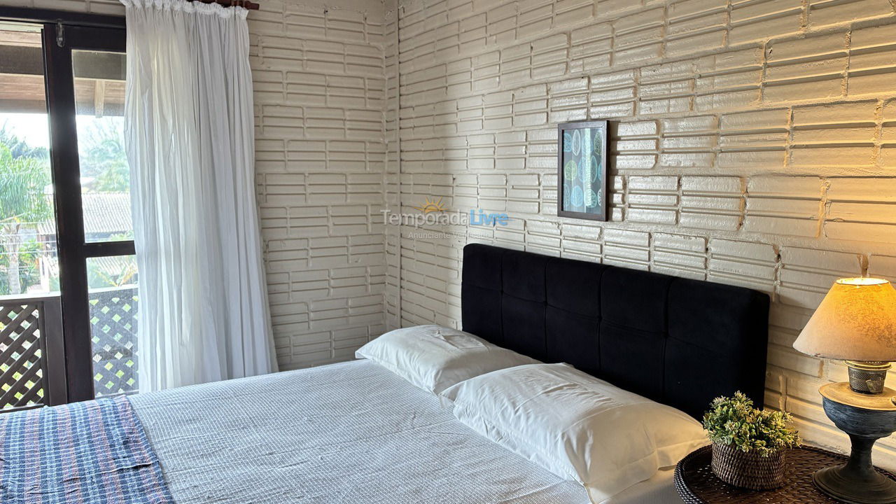 Casa para aluguel de temporada em Imbituba (Praia do Rosa)