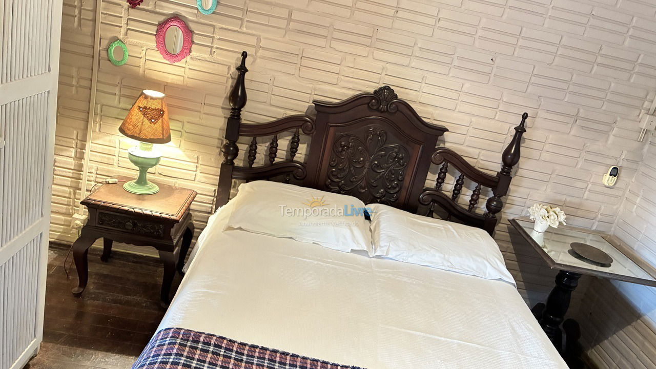 Casa para aluguel de temporada em Imbituba (Praia do Rosa)