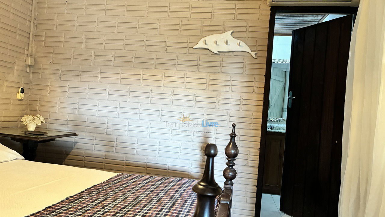 Casa para aluguel de temporada em Imbituba (Praia do Rosa)