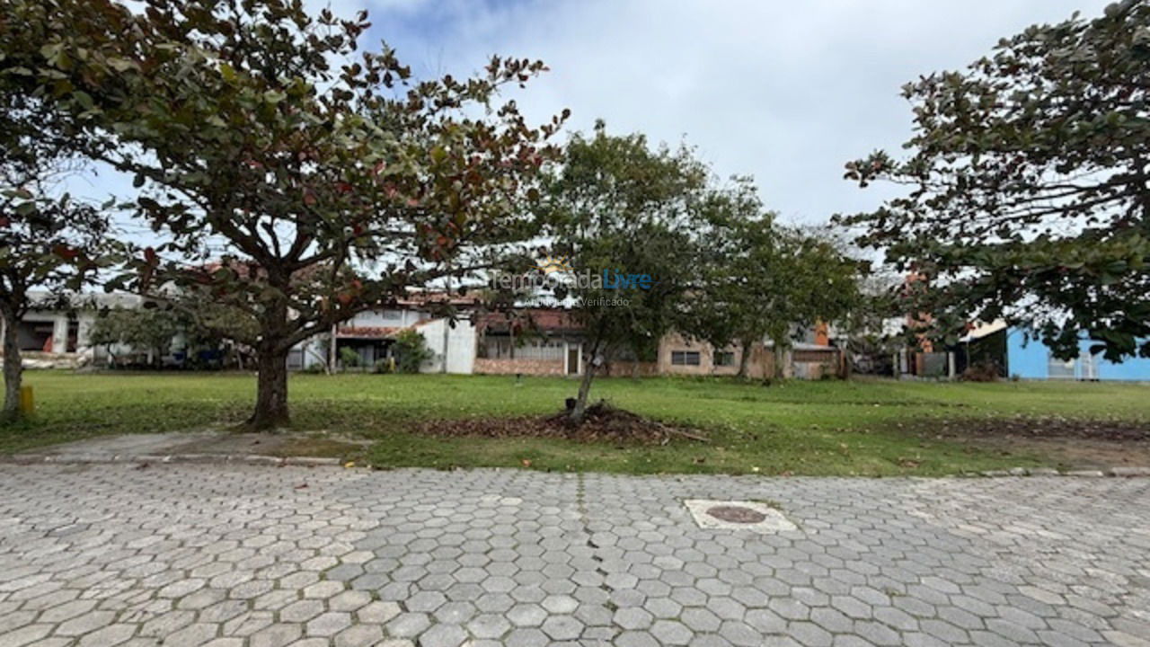 Casa para aluguel de temporada em São Francisco do Sul (Enseada)