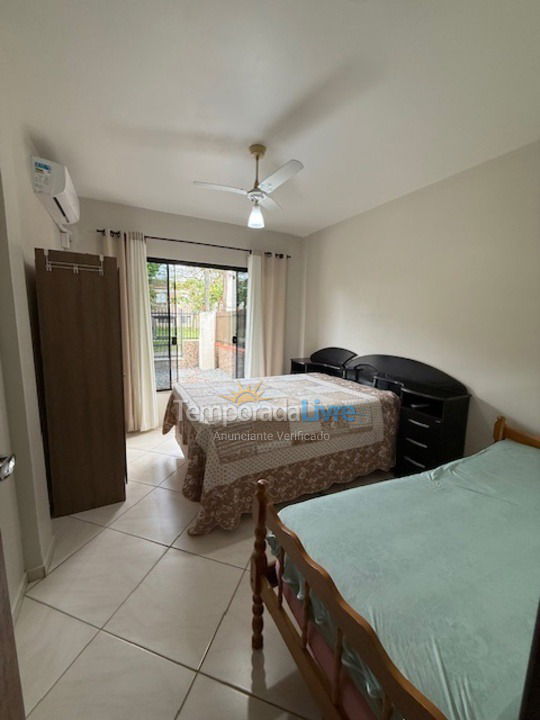 Casa para aluguel de temporada em São Francisco do Sul (Enseada)
